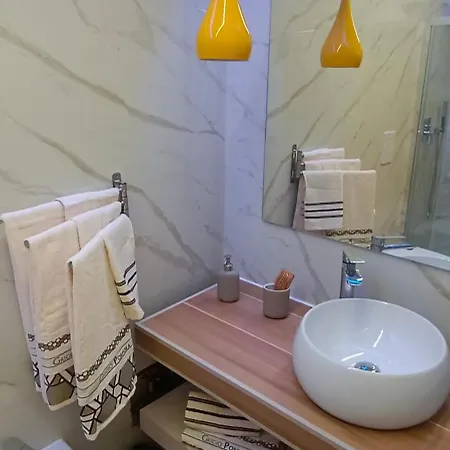 Semesterbostad Nina In Salerno