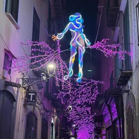 Nina In Semesterbostad Salerno